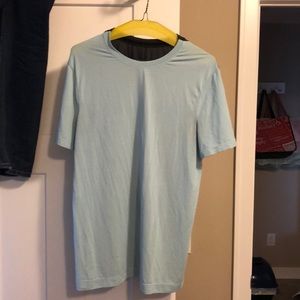 Lululemon men’s workout tee